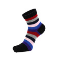 Fünf Finger Crew Socken Frauen farbenfrohe Regenbogen gestreifte Socken Summer Girl Split Zehen -Knöchelsocken Großhandel Fabrik